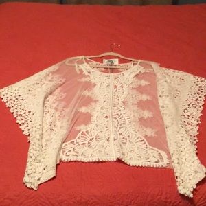 Embroidery tunic white cape shaped